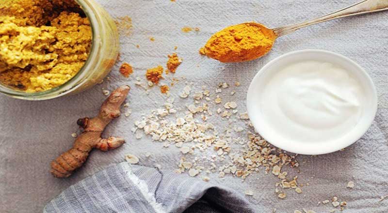 Tại sao việc chọn tinh bột nghệ chứa ít nhất 95% curcumin là quan trọng khi trị mụn?
