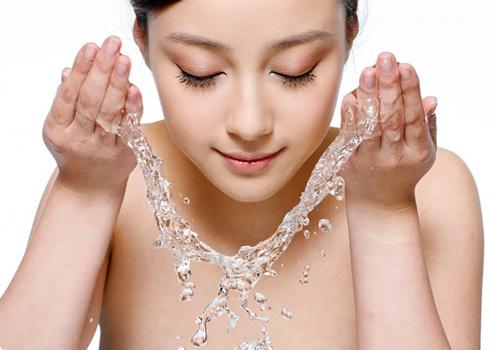 Hướng dẫn chị em cách chăm sóc da mặt đơn giản không tốn nhiều tiền