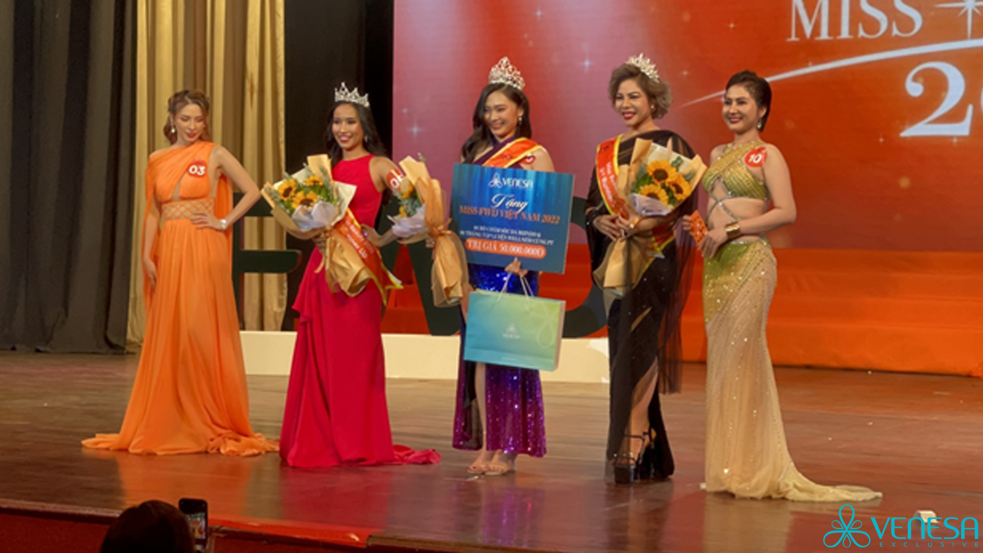 Miss Beauty FWD 2022 nhận giải thưởng đặc biệt từ Venesa 